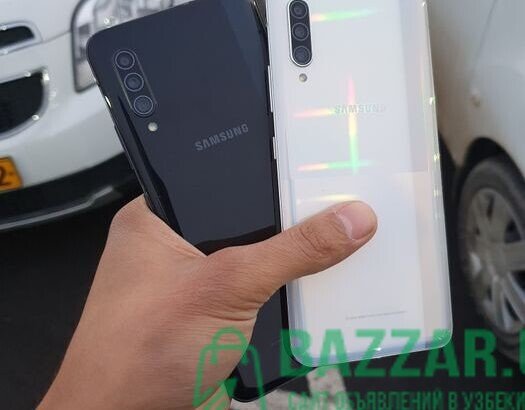 Samsung Galaxy A90. Snapdragon 855. OzU 6/128 GB.