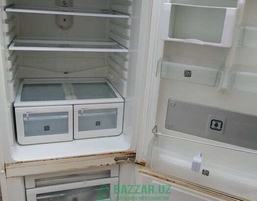 Срочно продам Samsung Холодильник двухкамерный.