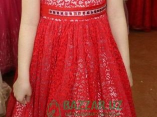 Шикарное платье для девочки 6-8 лет