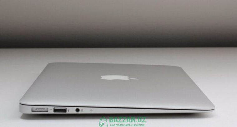 Macbook Air 13inch 2014 Core i5, 4GB DDR3 RAM, 256