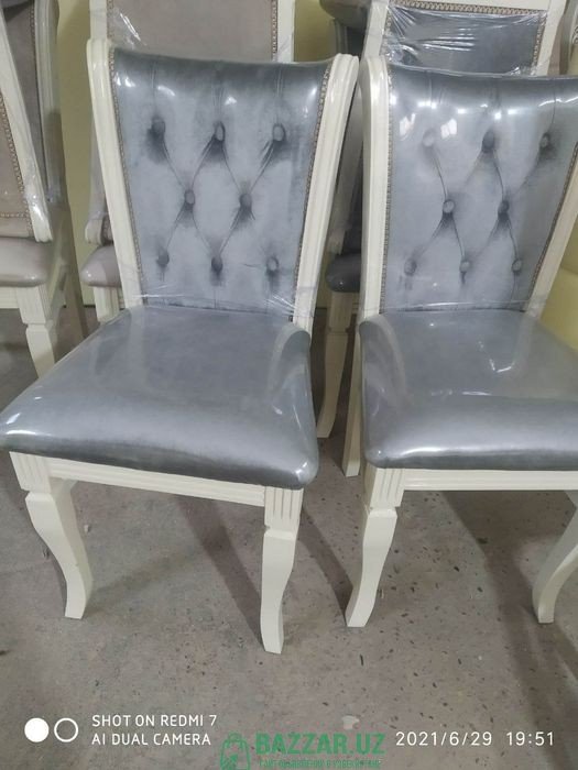 Кухонные стулья новые