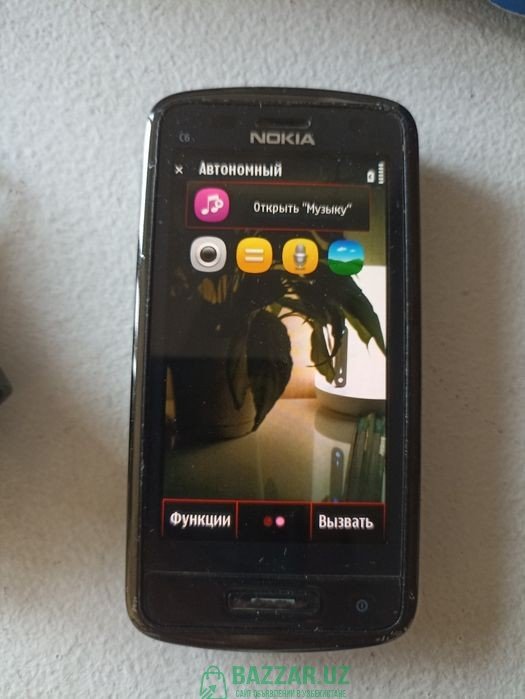 Телефон Nokia в рабочем состоянии