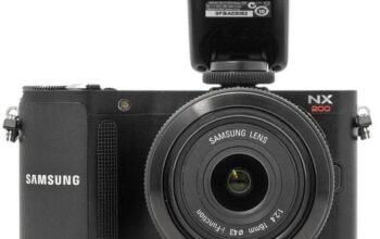 fotoapatat Samsung nx 200 130 у.е.