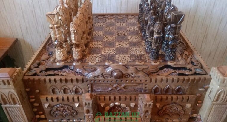 Шахматный столик из Ореха Оригинальный Подарок 850