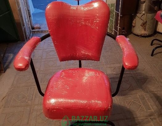 Мягкое кресло для Парикмахерской или Салона ! 610