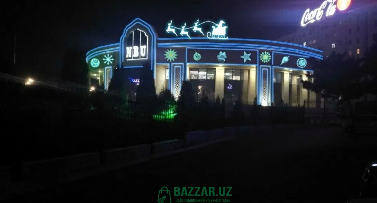 Новогоднее оформление зданий. Ташкент